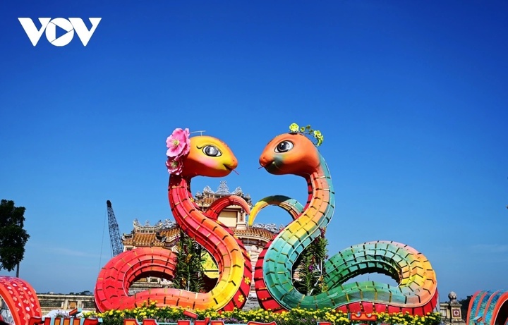 Khám phá linh vật rắn đẹp nhất Tết Ất Tỵ 2025 trên khắp các tỉnh thành - Ảnh 6.