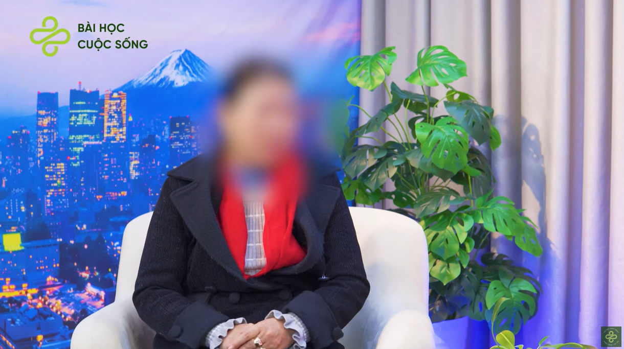 Người phụ nữ l&eacute;n b&aacute;n đất ở qu&ecirc; mua chung cư H&agrave; Nội cho con trai, hiện tại cay đắng: Phải lo hết cho ch&aacute;u, con d&acirc;u về l&agrave; chui v&agrave;o ph&ograve;ng ngủ - Ảnh 1.