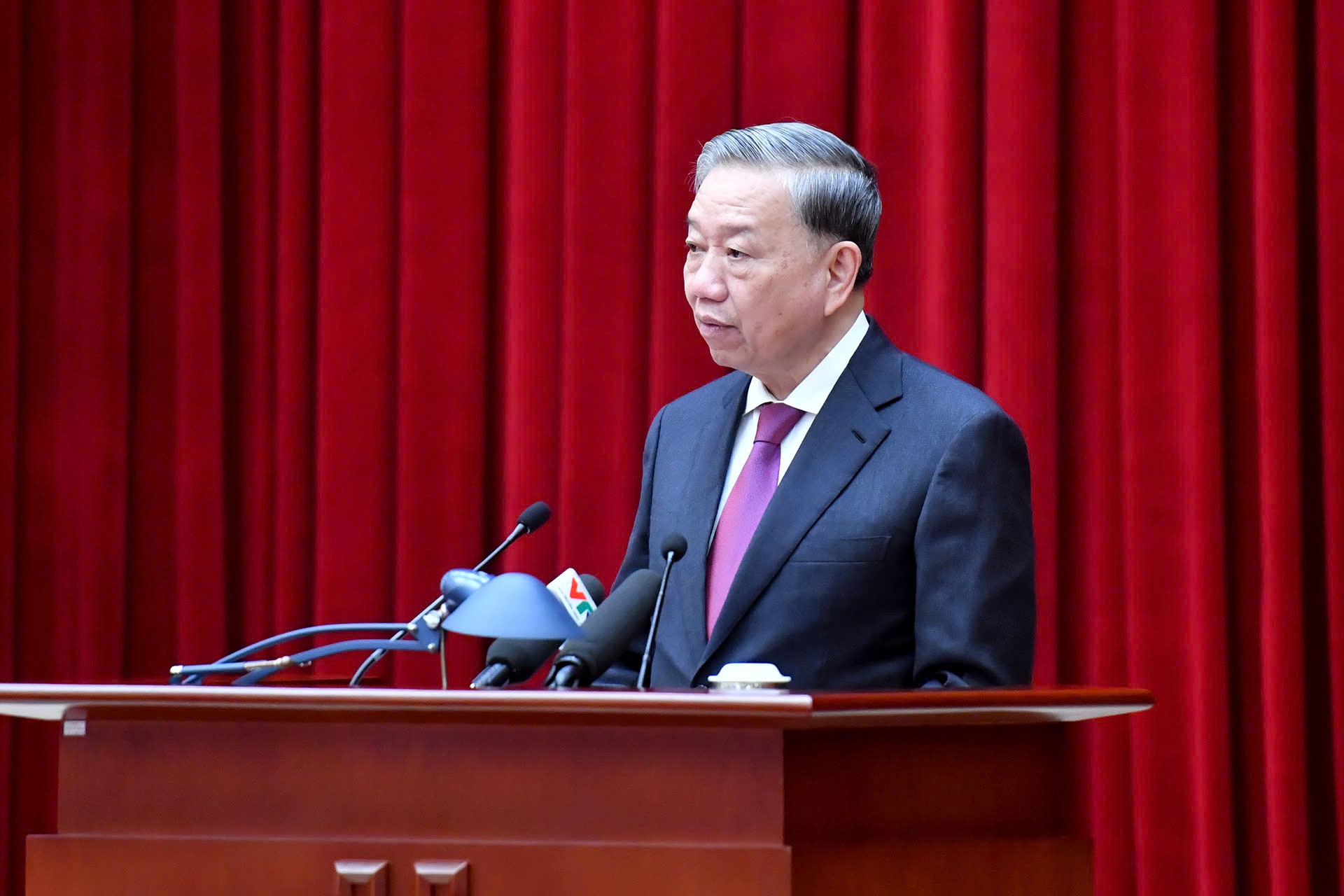 Tổng B&iacute; thư T&ocirc; L&acirc;m tổ chức bộ m&aacute;y c&ocirc;ng an 3 cấp bỏ cấp huyện - Ảnh 4.