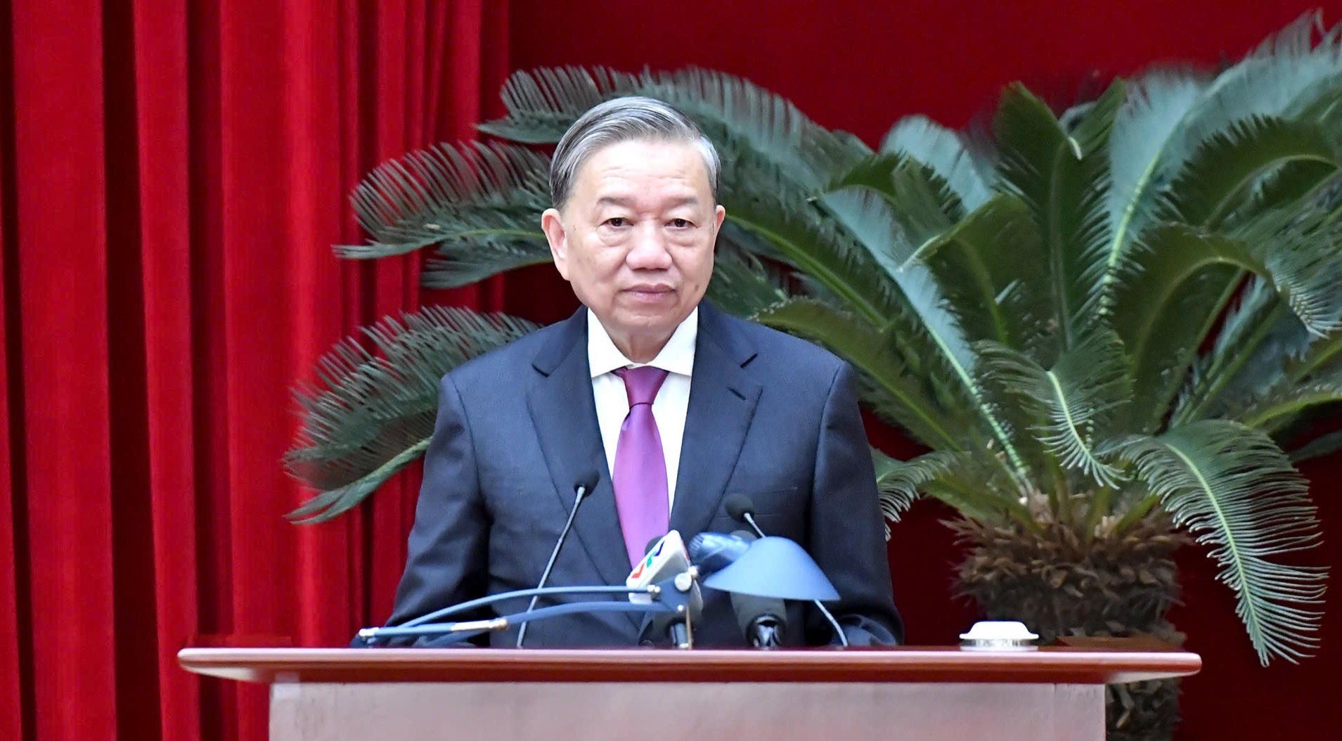 Tổng B&iacute; thư T&ocirc; L&acirc;m tổ chức bộ m&aacute;y c&ocirc;ng an 3 cấp bỏ cấp huyện - Ảnh 2.