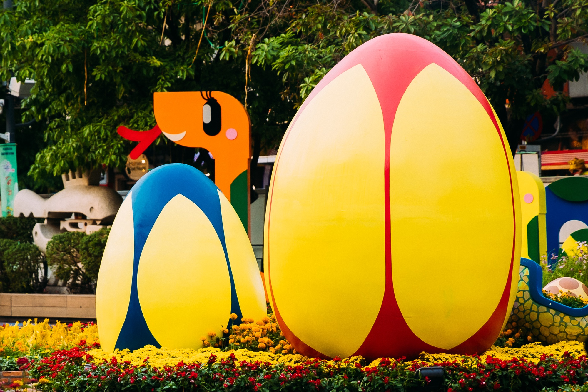 Xôn xao linh vật rắn "trùm cuối" tại TP.HCM, nhiều người thốt lên: "Hoa hậu" đây rồi! - Ảnh 10. Xôn xao linh vật rắn "trùm cuối" tại TP.HCM, nhiều người thốt lên: "Hoa hậu" đây rồi! - Ảnh 10.