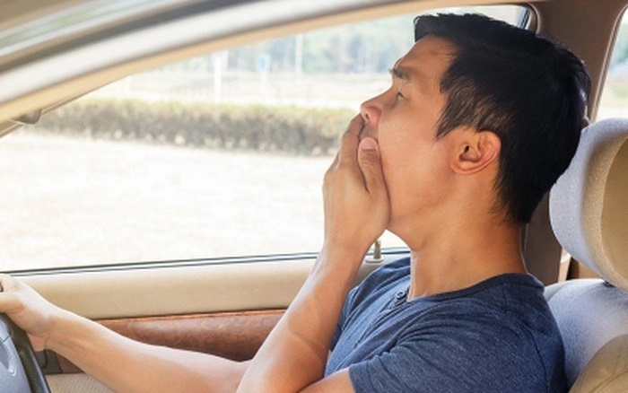Kinh nghiệm lái xe Tết Nguyên đán an toàn và suôn sẻ trong dịp lễ - Ảnh 3.