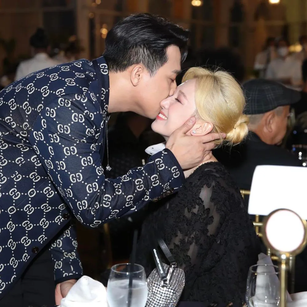 Trấn Thành: “Hari nói buổi sáng trước khi đi làm phải hôn nhau để nhắc là mày còn thương tao” - Ảnh 2.