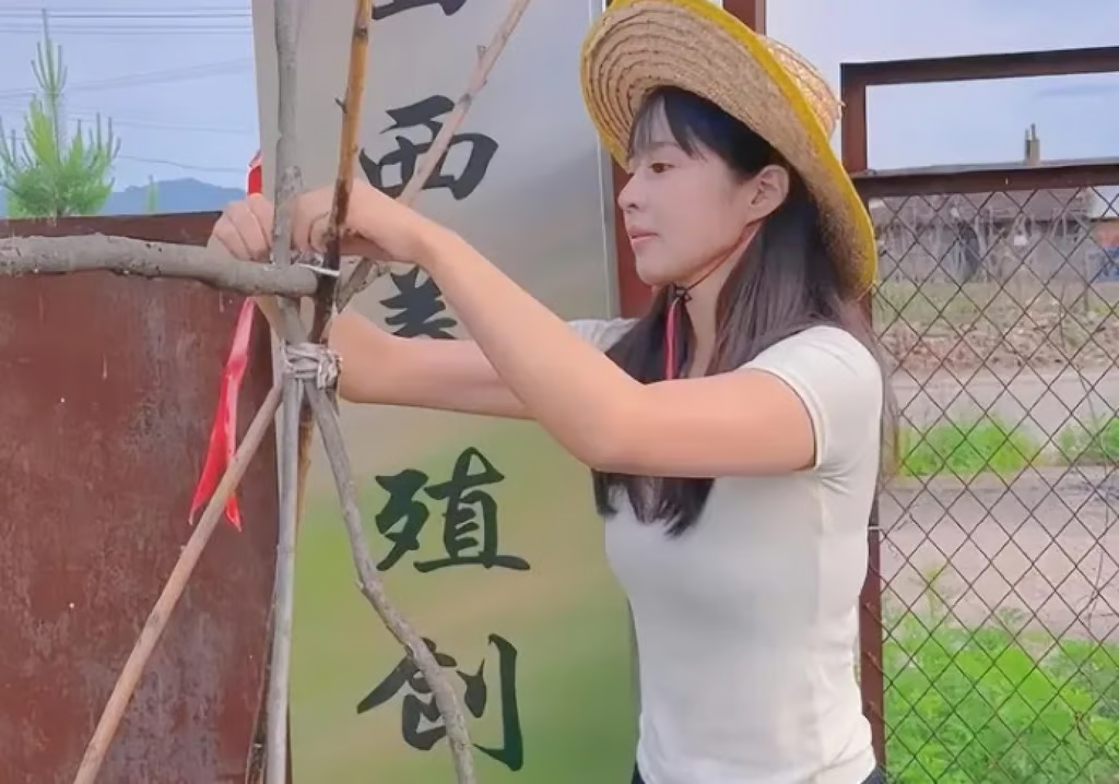 Cô gái 27 tuổi bỏ việc tiếp viên hàng không, về quê nuôi lợn kiếm được 693 triệu đồng trong 2 tháng: Có thể ở với bố mẹ, tôi rất hạnh phúc và mãn nguyện!- Ảnh 2.