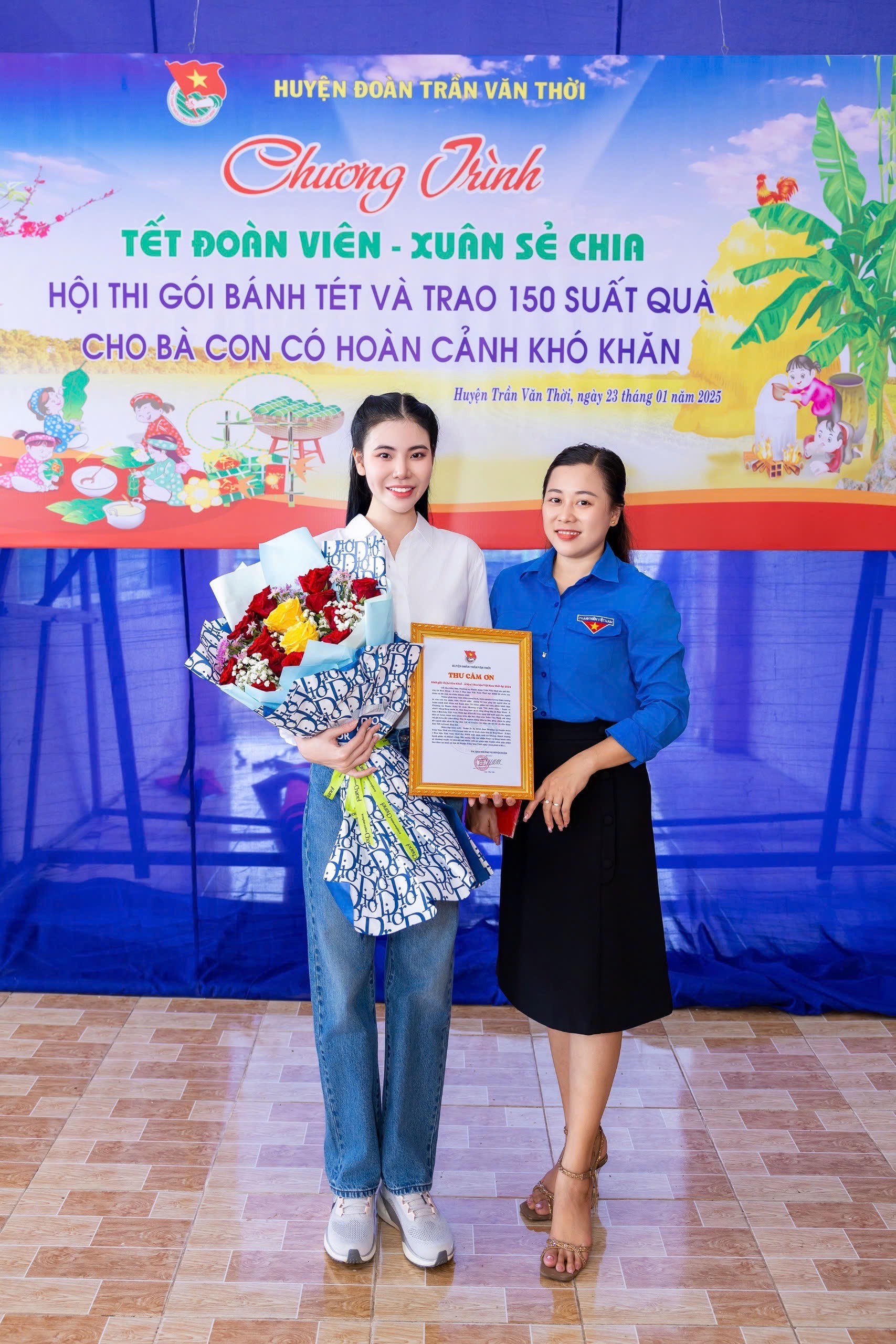 Á hậu Lê Kim Khỏe trao tặng 150 phần quà Tết cho bà con nghèo Cà Mau- Ảnh 5.