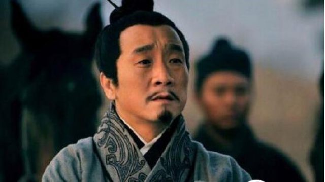 Nh&acirc;n vật &ldquo;tr&ecirc;n cơ&rdquo; cả Gia C&aacute;t Lượng, từng l&agrave;m quan cho T&agrave;o Th&aacute;o nhưng vẫn được Lưu Bị hao t&acirc;m tổn sức chi&ecirc;u mộ bằng được- Ảnh 1.