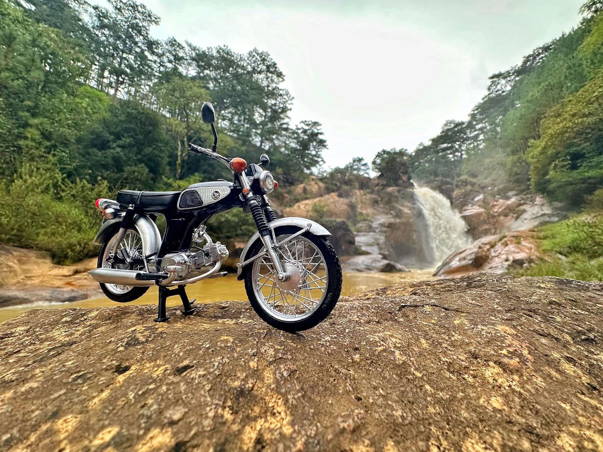 Ch&agrave;ng trai 23 tuổi sở hữu 1.000 xe m&ocirc; h&igrave;nh gi&aacute; h&agrave;ng trăm triệu: 'Kh&ocirc;ng phải th&uacute; chơi người gi&agrave;u, học sinh cũng chơi được'- Ảnh 18.