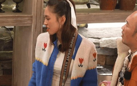 Hoa hậu Tiểu Vy vướng tranh c&atilde;i v&igrave; 1 h&agrave;nh động sai nhưng c&atilde;i đến c&ugrave;ng trước d&agrave;n sao- Ảnh 3.