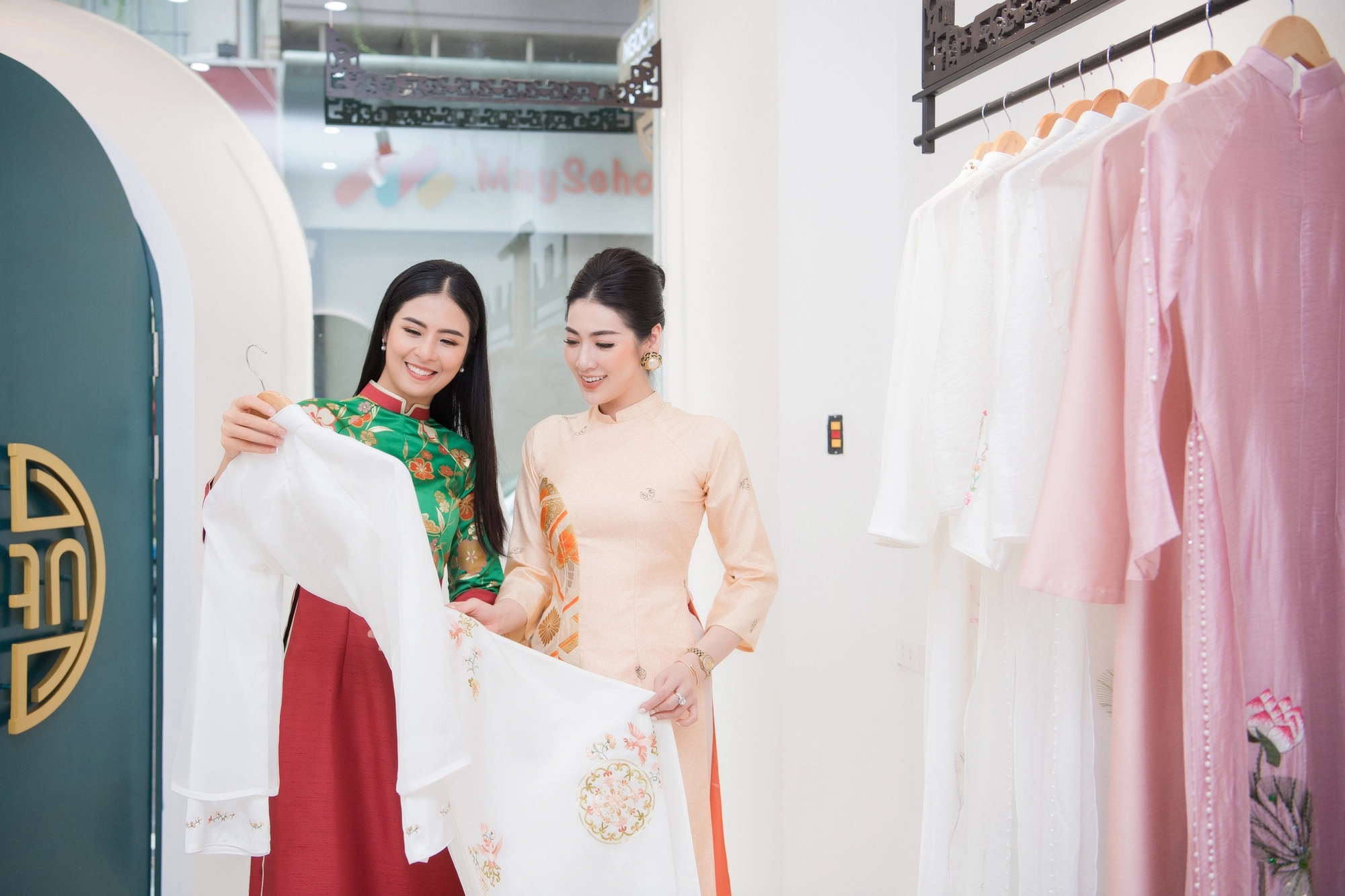 Hoa hậu tuổi Tỵ từng l&agrave;m PGĐ c&ocirc;ng ty bất động sản, thu nhập h&agrave;ng tỷ đồng/năm: U40 h&ocirc;n nh&acirc;n vi&ecirc;n m&atilde;n, sở hữu thương hiệu thời trang ri&ecirc;ng- Ảnh 5.