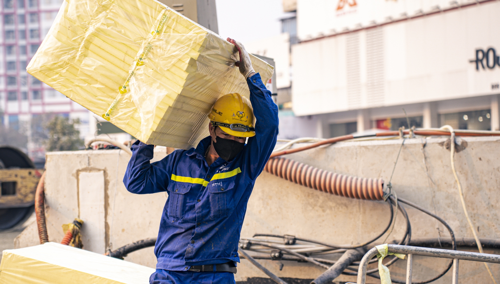 Hầm chui đầu tiên ở Hà Nội dưới đường sắt sắp hoàn thành - Ảnh 11.