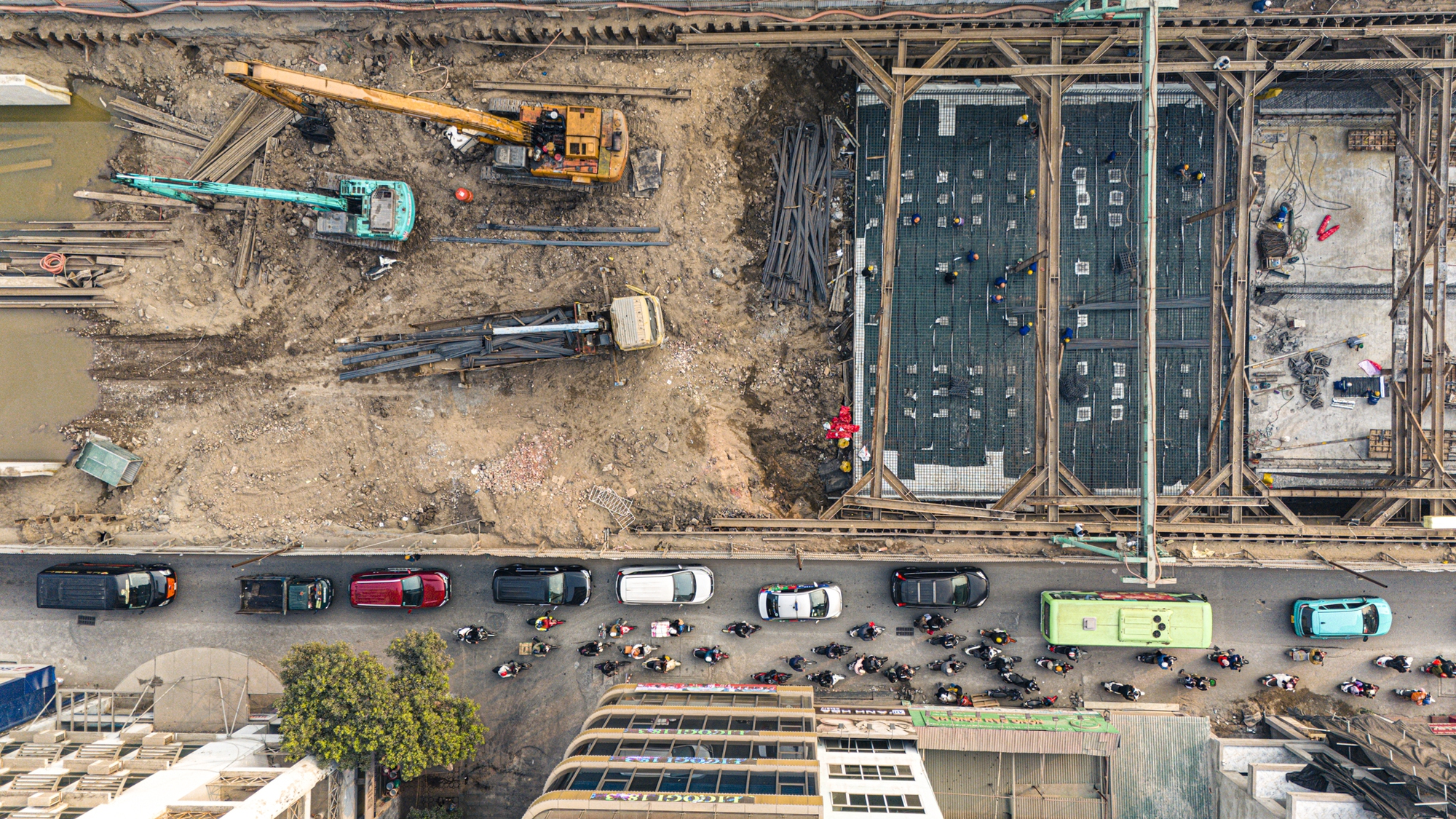 Hầm chui đầu tiên ở Hà Nội dưới đường sắt sắp hoàn thành - Ảnh 10.