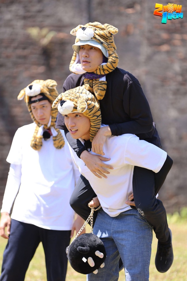 X&ocirc;n xao gi&aacute; c&aacute;t x&ecirc; g&acirc;y sốc của HIEUTHUHAI- Ảnh 7.