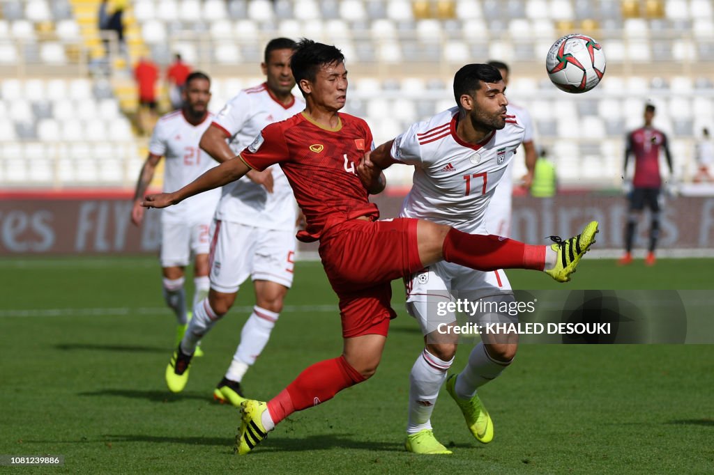 AFF Cup: Đội tuyển Thái Lan hé lộ kế hoạch trên chấm 11m, HLV Kim Sang-sik tin vào quân sư Hàn Quốc - Ảnh 2.