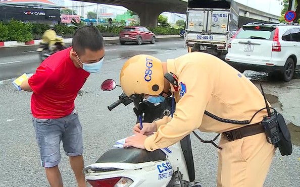 Thông tin quan trọng về trừ điểm bằng lái xe mà ai cũng cần biết - Ảnh 1.