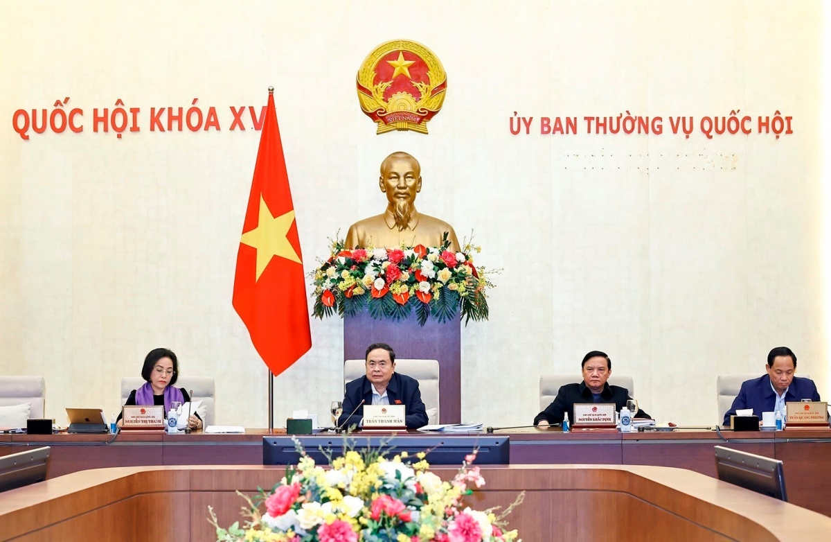 Khai mạc phi&ecirc;n họp 41 của ủy ban Thường vụ Quốc hội với nhiều nội dung quan trọng - Ảnh 1.