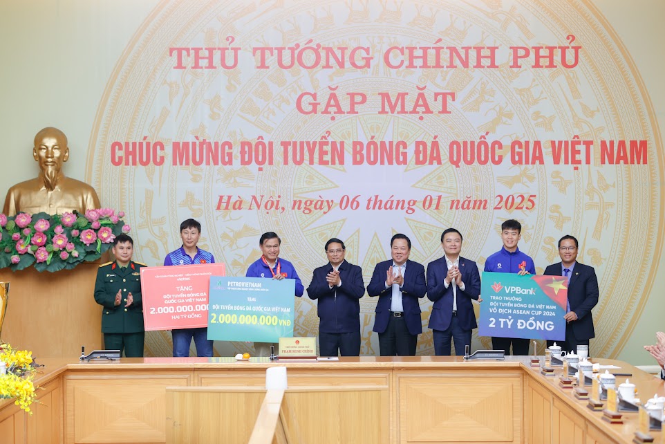 Đội tuyển bóng đá Việt Nam nhận thưởng lớn sau chiến thắng lịch sử tại ASEAN Cup 2024 - Ảnh 9.