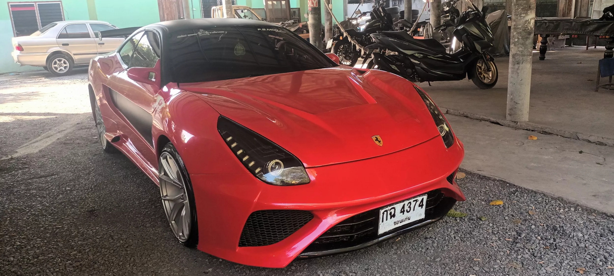 Chiếc ‘Ferrari bản Shopee’ trông rất dị này có giá quy đổi 170 triệu đồng, dùng lõi Toyota - Ảnh 2.