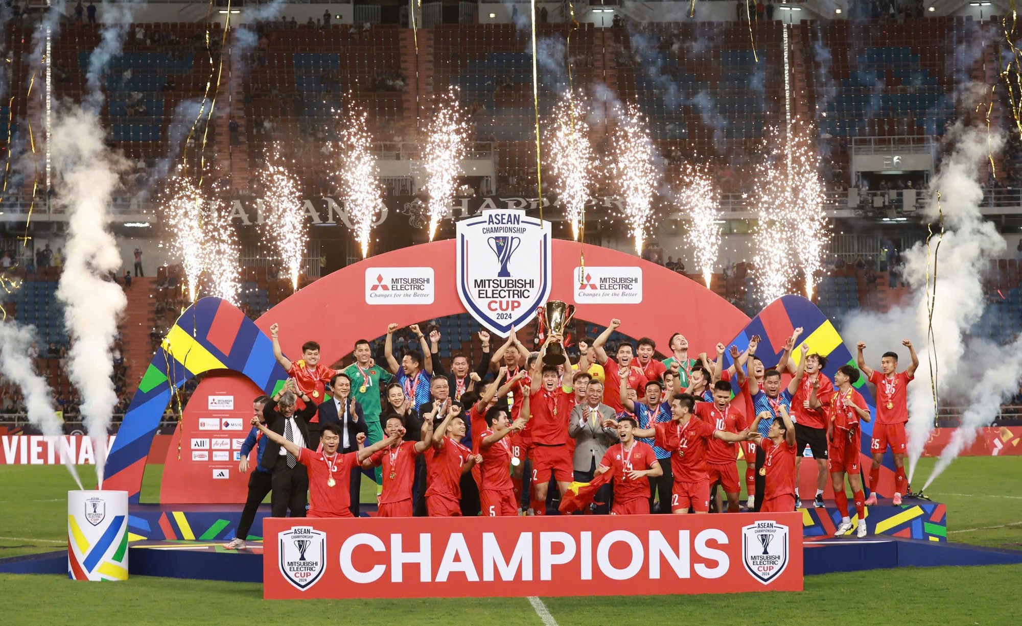 Đội tuyển bóng đá Việt Nam nhận thưởng lớn sau chiến thắng lịch sử tại ASEAN Cup 2024 - Ảnh 34.