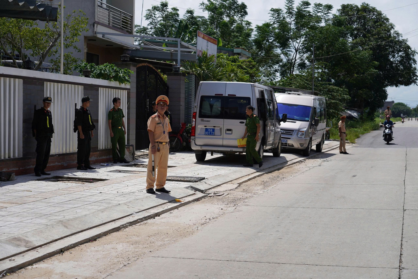 Quảng Ng&atilde;i bắt khẩn cấp gi&aacute;m đốc C&ocirc;ng ty TNHH L&yacute; Tuấn- Ảnh 1.