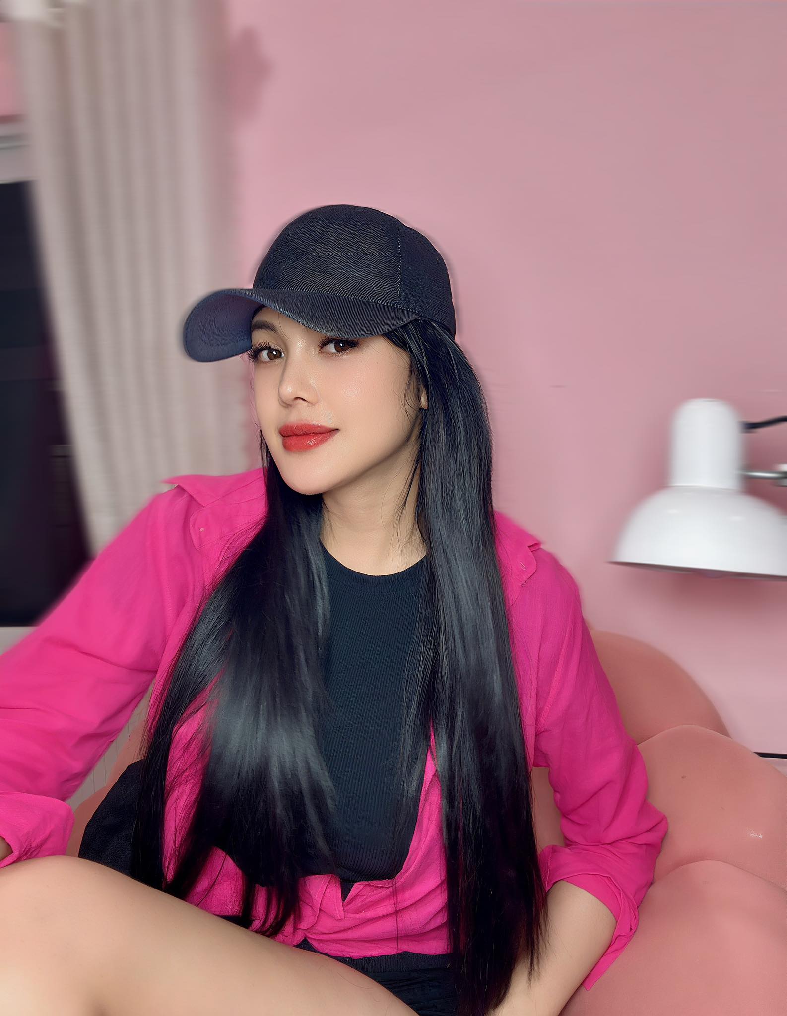 Nhan sắc nóng bỏng của nữ ca sĩ bị cha ruột bỏ rơi: 30 tuổi ở biệt thự 2.200 m2 giá 70 tỷ, đi May Bach- Ảnh 4. Nhan sắc nóng bỏng của nữ ca sĩ bị cha ruột bỏ rơi: 30 tuổi ở biệt thự 2.200 m2 giá 70 tỷ, đi May Bach- Ảnh 4.
