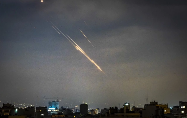 Israel sốc trước "sát thủ Mach 15" của Iran - kế hoạch lá chắn tên lửa rơi vào thế khó- Ảnh 2.