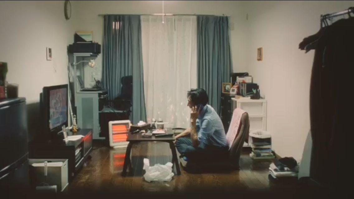 Bố chồng thấy con d&acirc;u l&agrave;m 1 việc, lập tức gọi con trai đang tăng ca: 