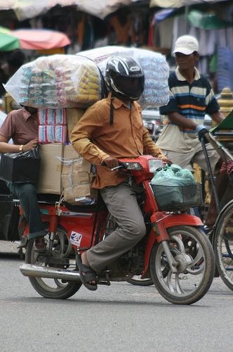 Sau 5 năm làm shipper, chàng trai 33 tuổi trở thành người giàu nhất thôn: Bí mật ẩn giấu sau những đơn hàng- Ảnh 1. Sau 5 năm làm shipper, chàng trai 33 tuổi trở thành người giàu nhất thôn: Bí mật ẩn giấu sau những đơn hàng- Ảnh 1.