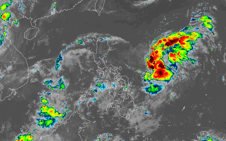 Diễn biến mới nhất &aacute;p thấp mạnh l&ecirc;n th&agrave;nh b&atilde;o số 11 ở Philippines