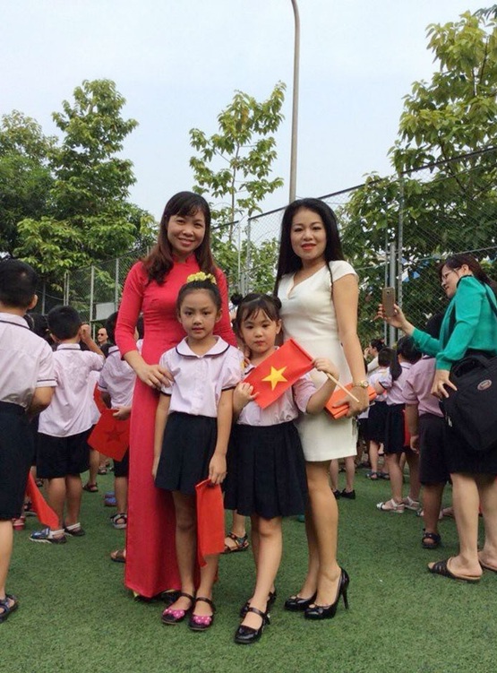 Nữ ca sĩ nhạc đỏ có học vị tiến sĩ, thừa tiền mua nhà chục tỷ nhưng vẫn ở chung cư Hà Nội- Ảnh 3. Nữ ca sĩ nhạc đỏ có học vị tiến sĩ, thừa tiền mua nhà chục tỷ nhưng vẫn ở chung cư Hà Nội- Ảnh 3.