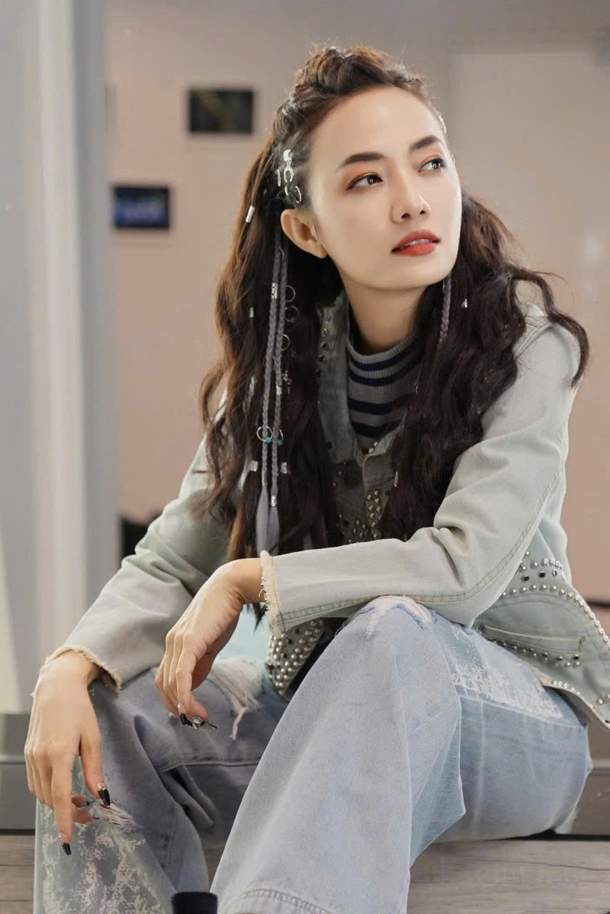 Nữ nghệ sĩ Việt bị chơi xấu, rời showbiz: 10 năm ở ẩn, không yêu ai, nhan sắc ngoài 40 vô cùng xinh đẹp- Ảnh 2. Nữ nghệ sĩ Việt bị chơi xấu, rời showbiz: 10 năm ở ẩn, không yêu ai, nhan sắc ngoài 40 vô cùng xinh đẹp- Ảnh 2.