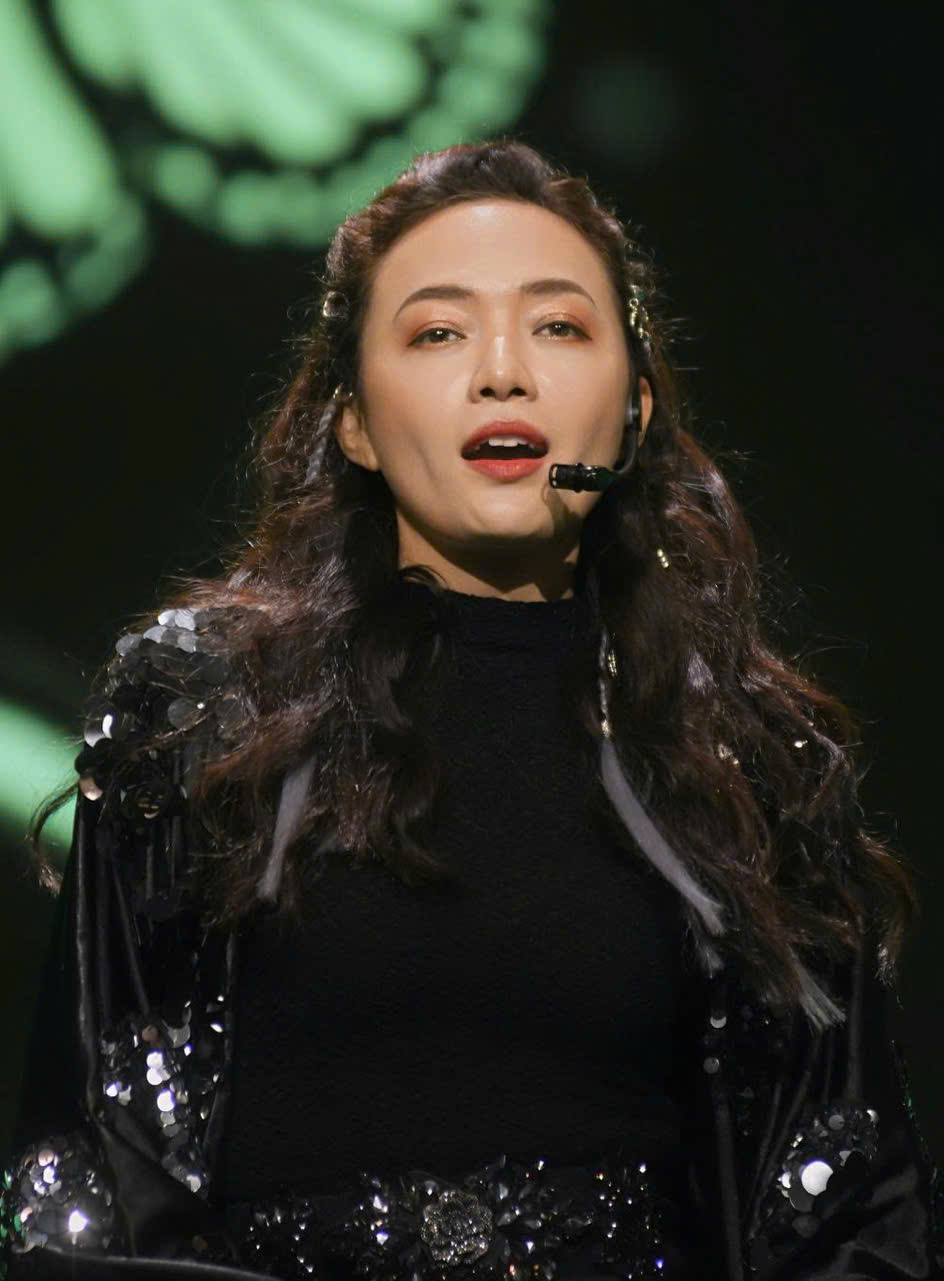 Nữ nghệ sĩ Việt bị chơi xấu, rời showbiz: 10 năm ở ẩn, không yêu ai, nhan sắc ngoài 40 vô cùng xinh đẹp- Ảnh 13. Nữ nghệ sĩ Việt bị chơi xấu, rời showbiz: 10 năm ở ẩn, không yêu ai, nhan sắc ngoài 40 vô cùng xinh đẹp- Ảnh 13.