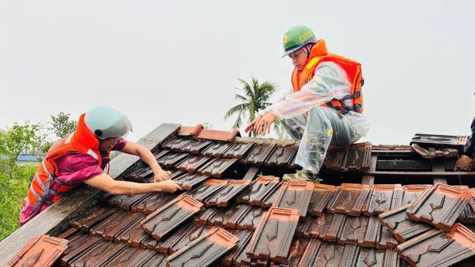 Tin vui: Nhà mạng hỗ trợ hàng triệu khách hàng bị ảnh hưởng bão số 10- Ảnh 3.