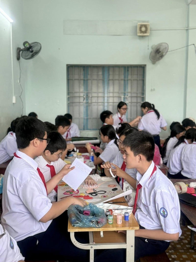 Vỏ xốp bọc trái cây thành tác phẩm ý nghĩa trước thềm Trung thu- Ảnh 14.