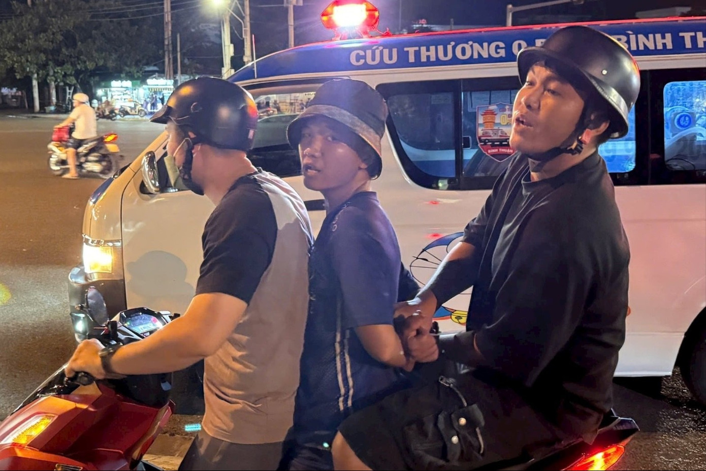 Người đàn ông bị đâm tử vong sau khi nắm cổ áo , 'xin đểu' 20.000 đồng- Ảnh 1.