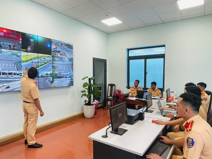 CSGT xử phạt sai có phải bồi thường cho người dân?- Ảnh 1.