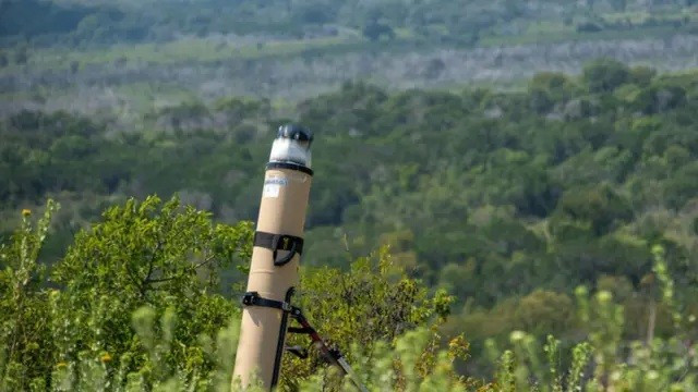 Switchblade 600 bay như drone, đánh như tên lửa- Ảnh 2.