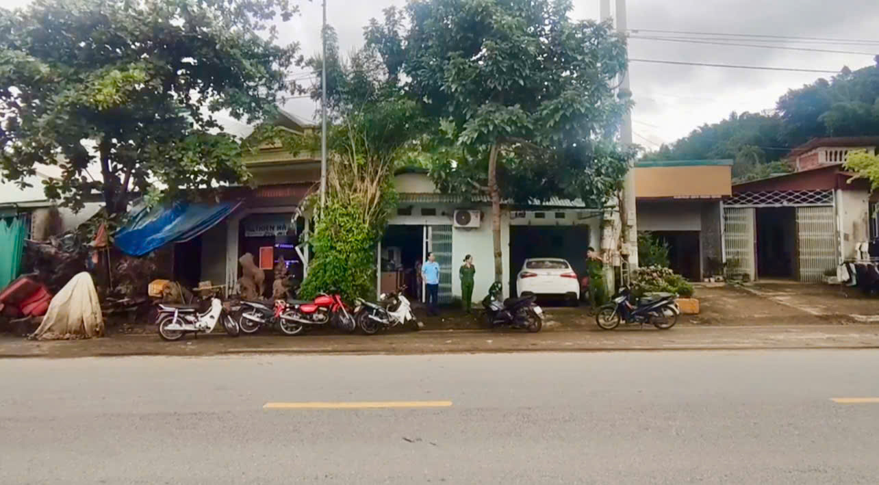 Khám xét khẩn cấp nhà chủ tài khoản 