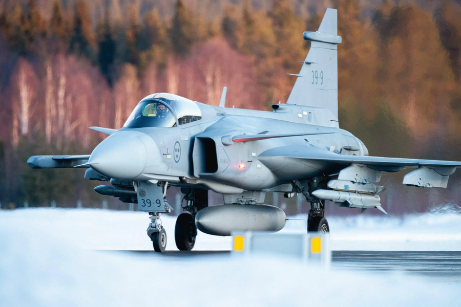 Sắp nhận phương tiện mang tên lửa không đối không tầm xa Meteor?- Ảnh 1.