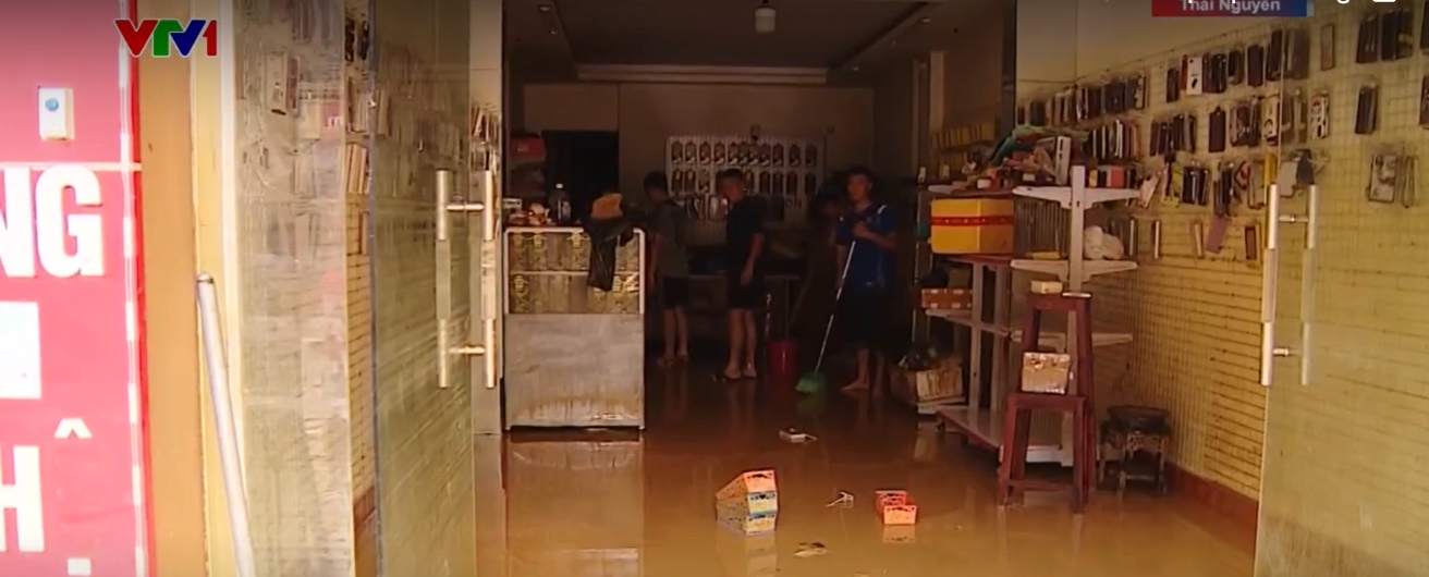 "Mất 600 triệu khi nước r&uacute;t, l&agrave;m g&igrave; c&ograve;n nước mắt m&agrave; kh&oacute;c"- Ảnh 11.