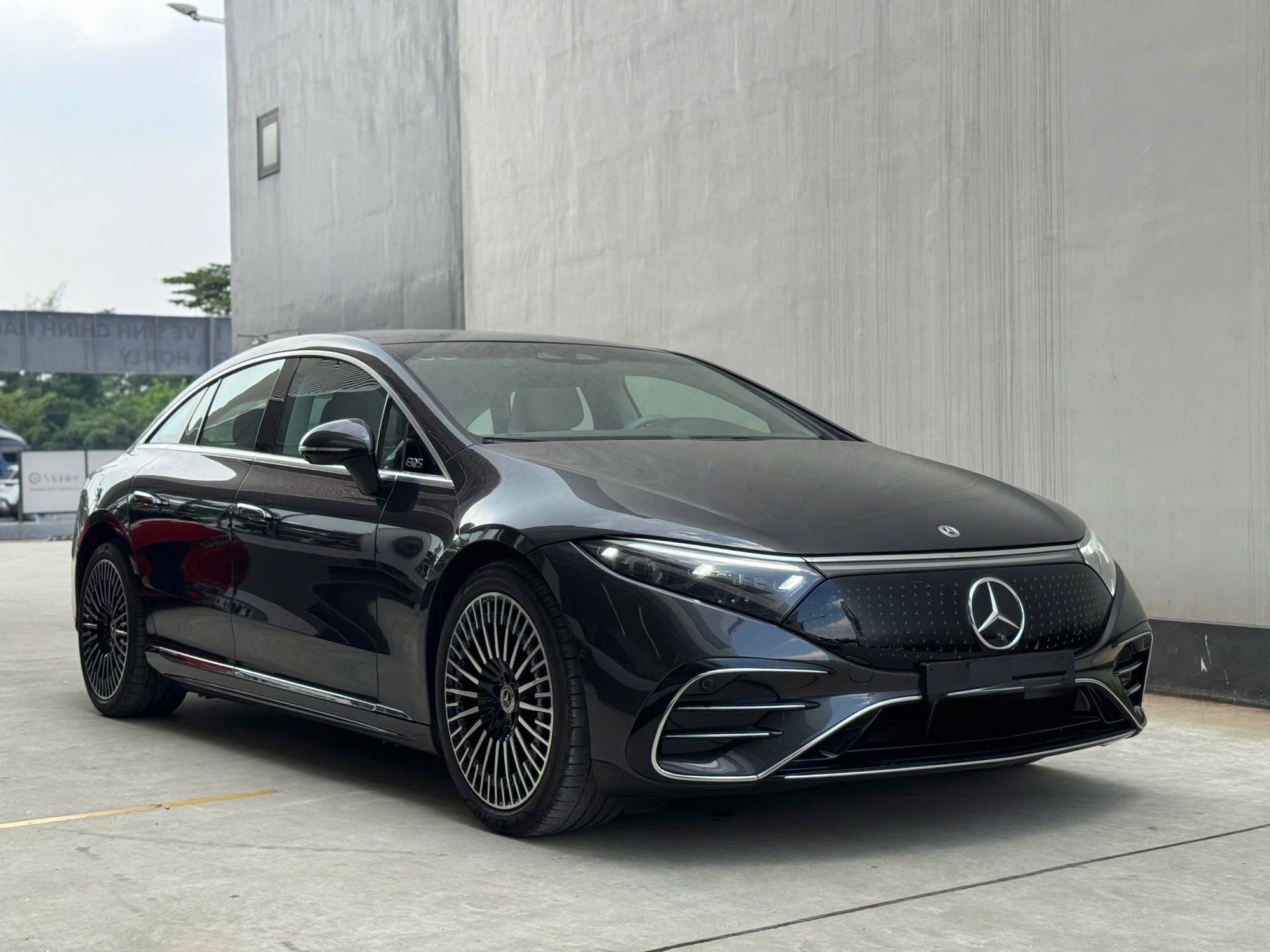 Chiếc Mercedes-Benz này mỗi 1km mất giá 1,6 triệu đồng, người mua tiết kiệm 1,3 tỷ đồng so với xe mới- Ảnh 2.