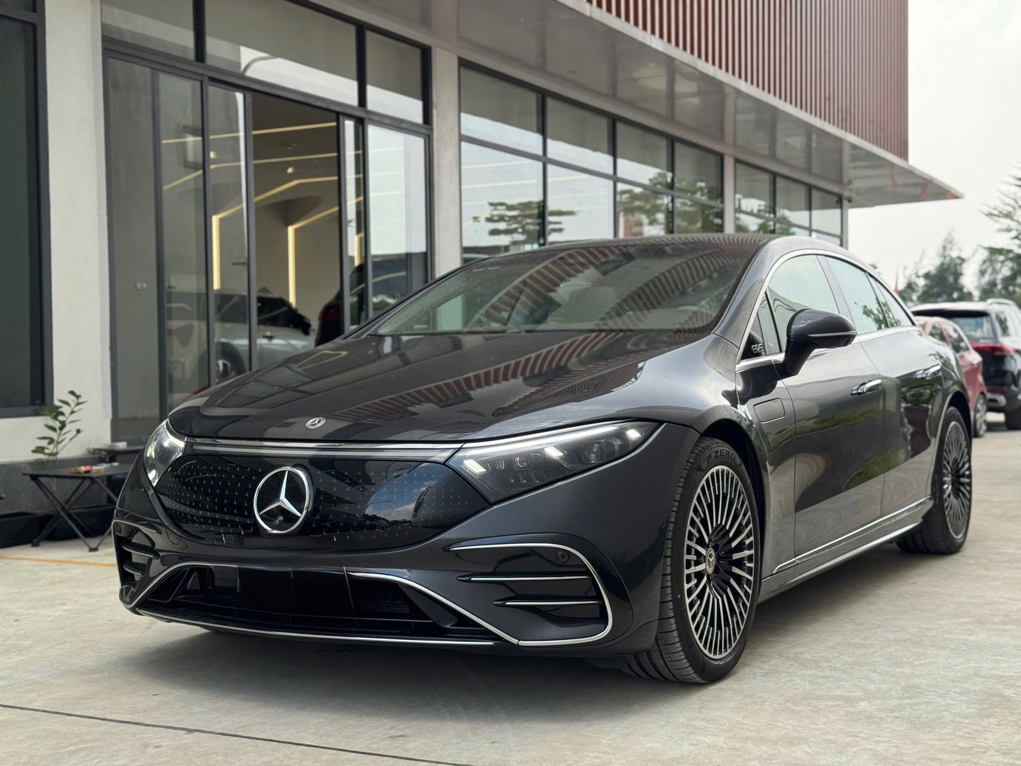 Chiếc Mercedes-Benz này mỗi 1km mất giá 1,6 triệu đồng, người mua tiết kiệm 1,3 tỷ đồng so với xe mới- Ảnh 4.