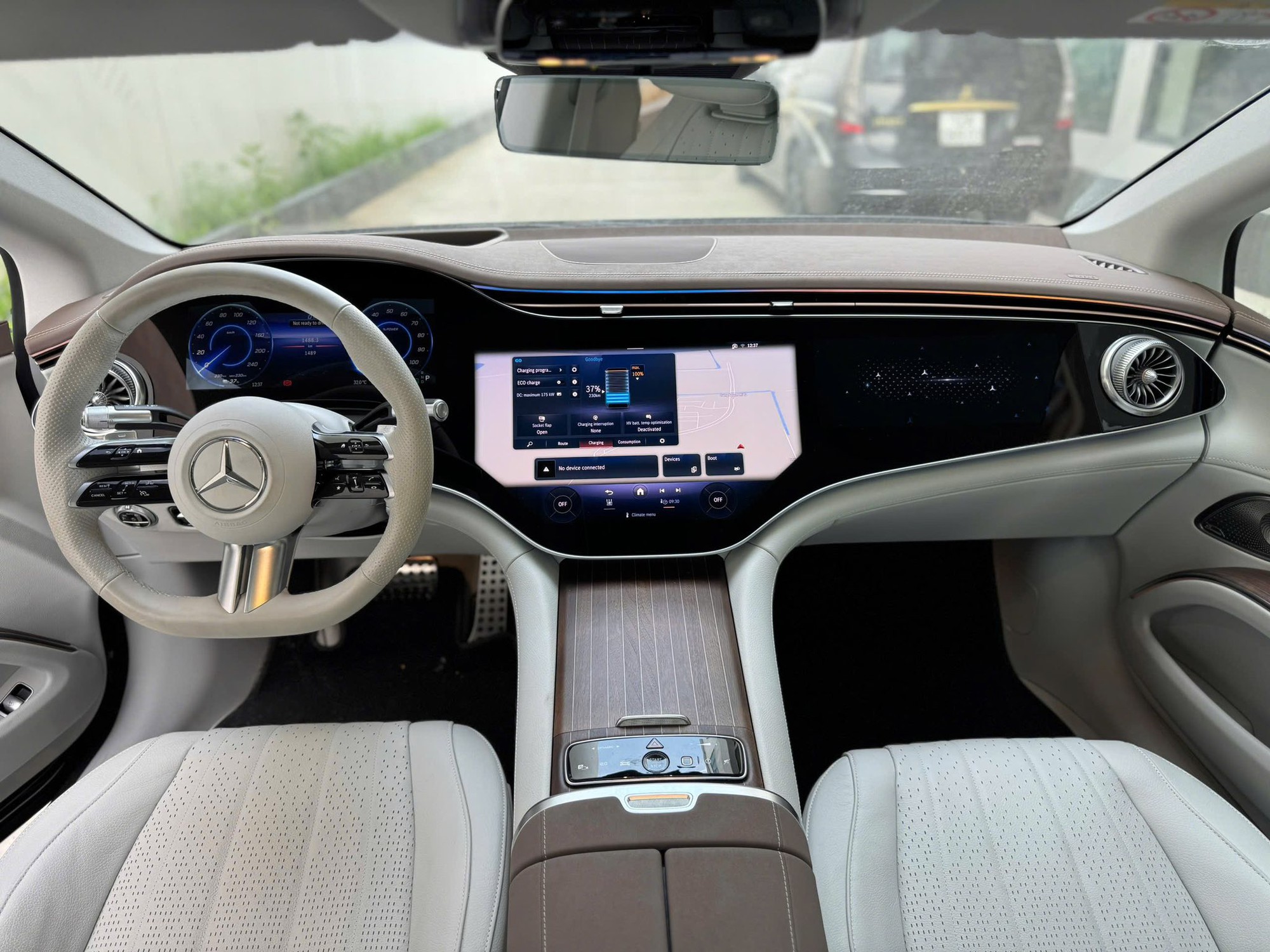 Chiếc Mercedes-Benz này mỗi 1km mất giá 1,6 triệu đồng, người mua tiết kiệm 1,3 tỷ đồng so với xe mới- Ảnh 6.