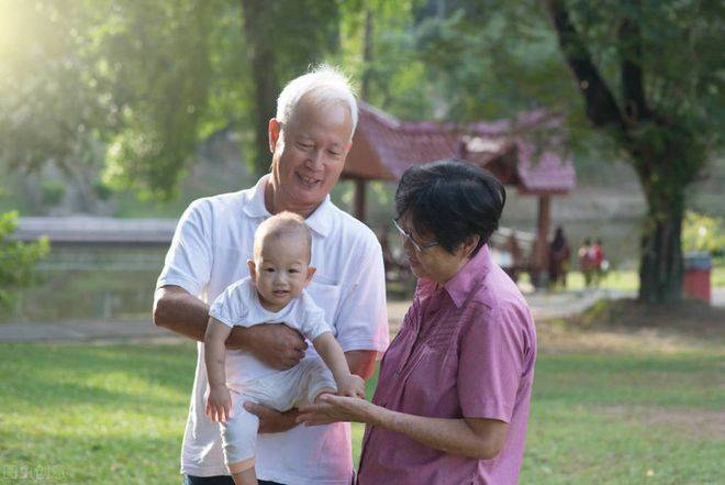 Thực tế tàn khốc mà người già nào cũng phải trải qua- Ảnh 1.