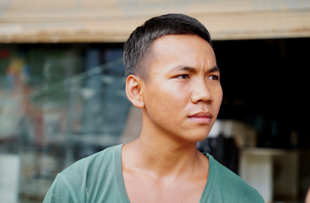 Chiến sĩ quân đội xót xa khi cùng dân dọn dẹp sau lũ: “Em buồn lắm, nhìn thảm thương quá…”- Ảnh 19. Chiến sĩ quân đội xót xa khi cùng dân dọn dẹp sau lũ: “Em buồn lắm, nhìn thảm thương quá…”- Ảnh 19.