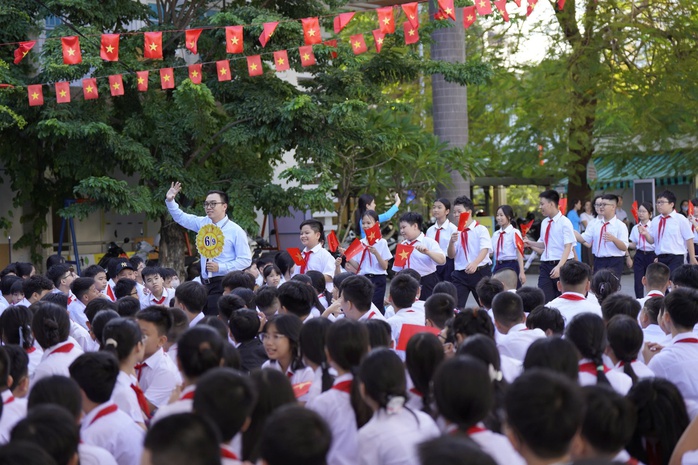 Học sinh Đ&agrave; Nẵng ủng hộ gần 50 triệu đồng cho đồng b&agrave;o v&ugrave;ng lũ miền Bắc - Ảnh 2.