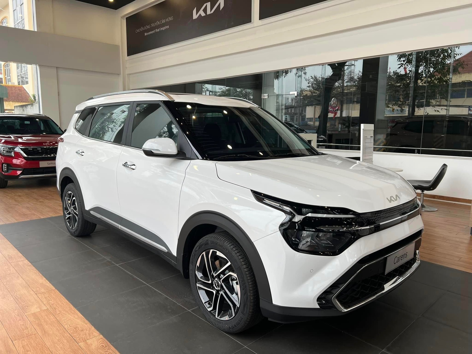 Loạt MPV 7 chỗ giảm giá sâu trong tháng 10: Cao nhất đến 70 triệu đồng, giá thực tế có mẫu tiệm cận hatchback hạng A- Ảnh 7. Loạt MPV 7 chỗ giảm giá sâu trong tháng 10: Cao nhất đến 70 triệu đồng, giá thực tế có mẫu tiệm cận hatchback hạng A- Ảnh 7.