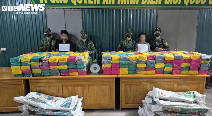 Vây bắt 2 xe đầu kéo chở nửa tấn ma tuý vào Việt Nam: Thông tin mới nhất- Ảnh 1.