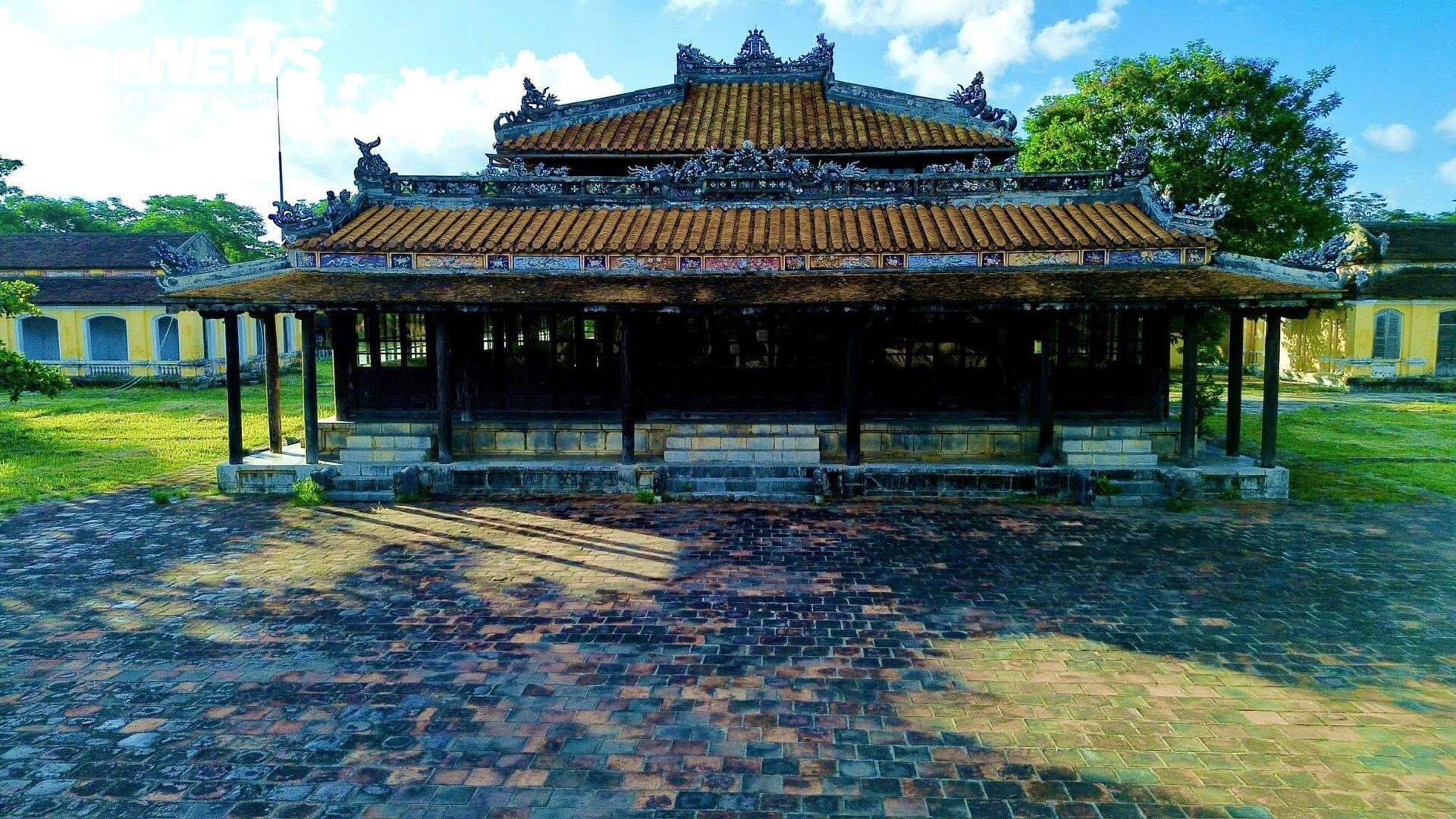 Cảnh hoang tàn khó tin tại Quốc Tử Giám triều Nguyễn trước khi chi 108 tỷ đại tu- Ảnh 1. Cảnh hoang tàn khó tin tại Quốc Tử Giám triều Nguyễn trước khi chi 108 tỷ đại tu- Ảnh 1.