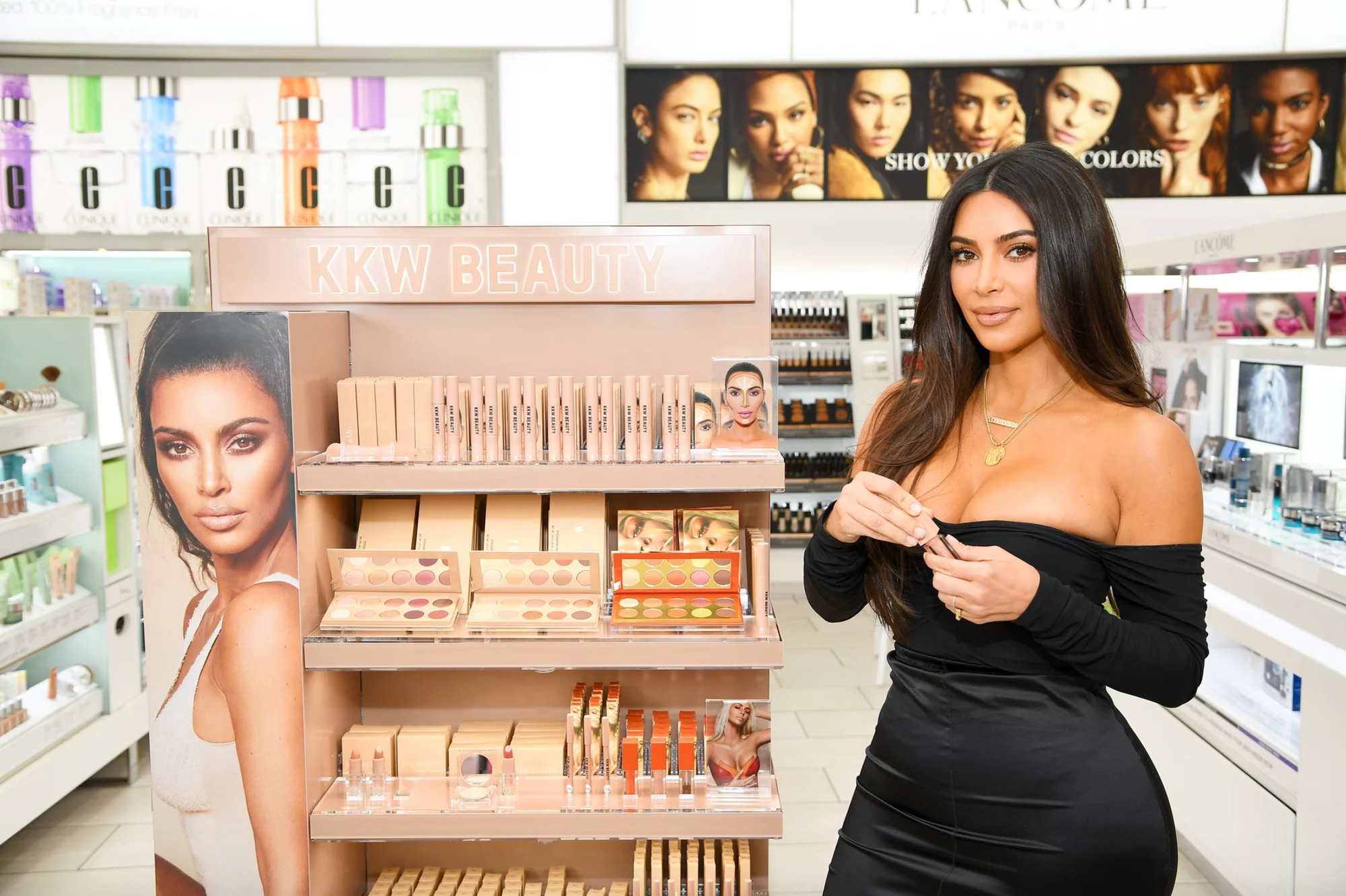 Kim Kardashian xây đế chế tỷ USD từ cuốn băng sex như thế nào?- Ảnh 4. Kim Kardashian xây đế chế tỷ USD từ cuốn băng sex như thế nào?- Ảnh 4.