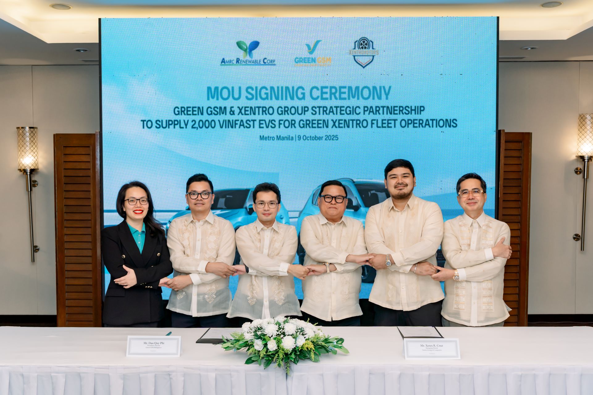 Công ty của ông Phạm Nhật Vượng chính thức có hãng taxi nước ngoài đầu tiên ký nhượng quyền, dự kiến vận hành 2.000 xe VinFast Nerio Green- Ảnh 3. Công ty của ông Phạm Nhật Vượng chính thức có hãng taxi nước ngoài đầu tiên ký nhượng quyền, dự kiến vận hành 2.000 xe VinFast Nerio Green- Ảnh 3.